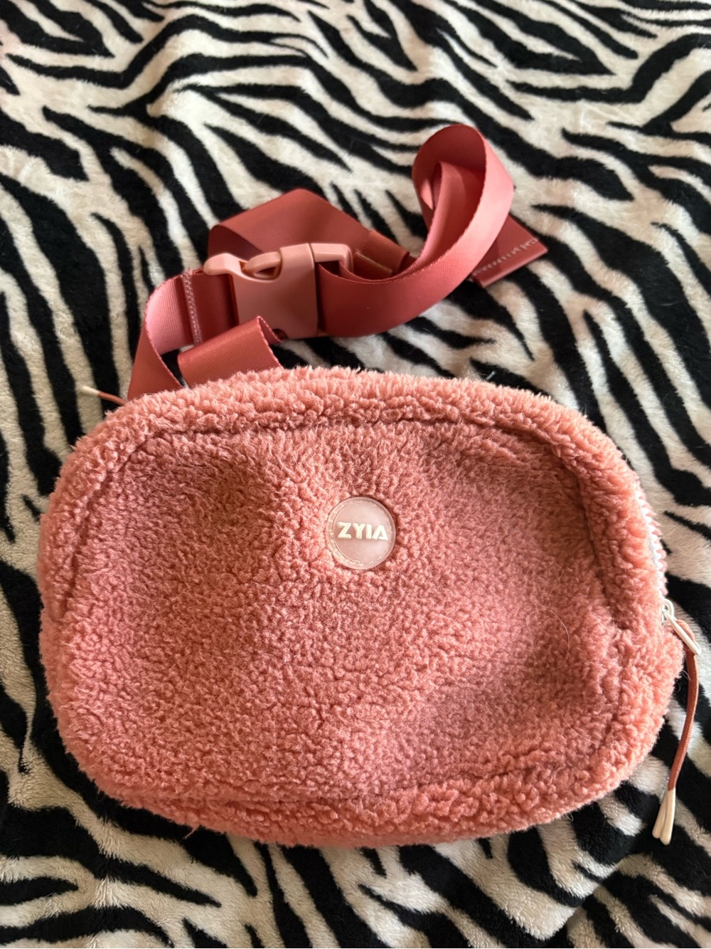 ZYIA Dusty Rose Sherpa Waist Bag